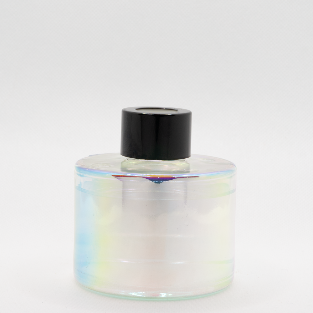 Image showing back of pearlescent diffuser with black lid