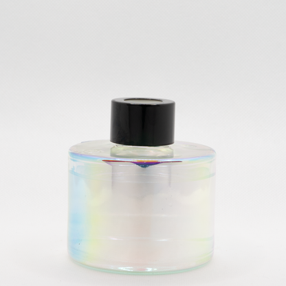 Image showing back of pearlescent diffuser with black lid