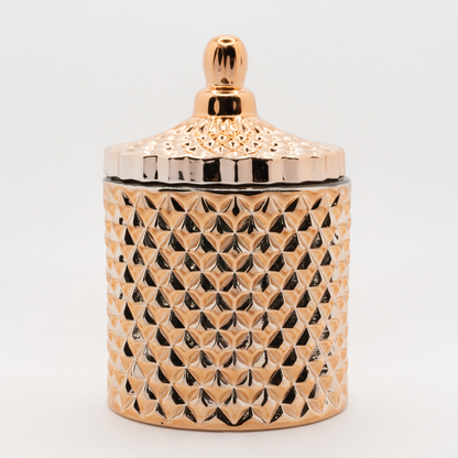 Stylish Lid on Rose cut glass candle, gloss